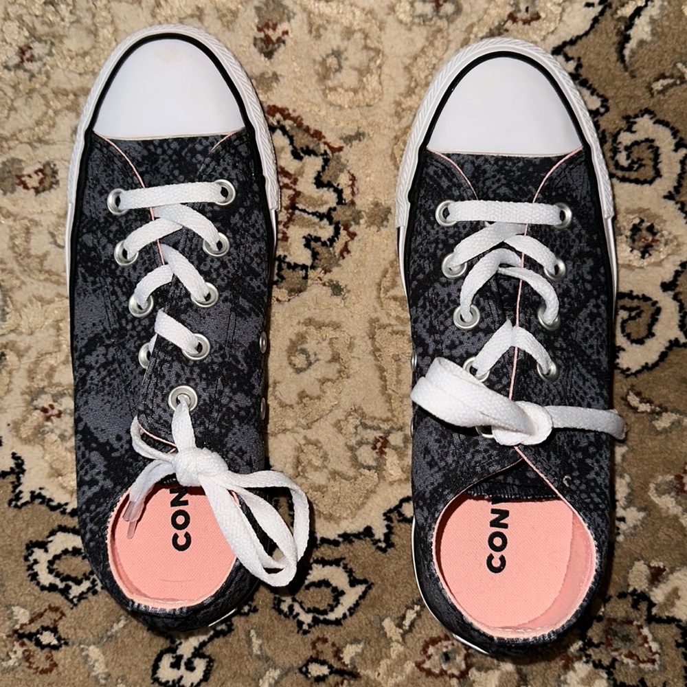 Women’s size 6 converse with double tongue. Print is almost a black snakeskin
